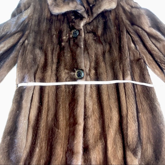 Genuine Vintage Mink Fur Coat in Brown - Picture 10 of 13